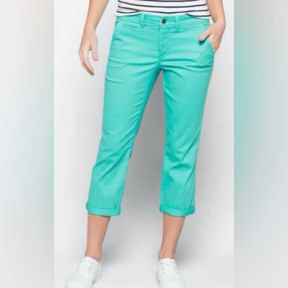 Market & Spruce Pants - New!! Market & Spruce Rosabel Mid-Rise Skinny Capri. ✨ Make Me An Offer! ✨.